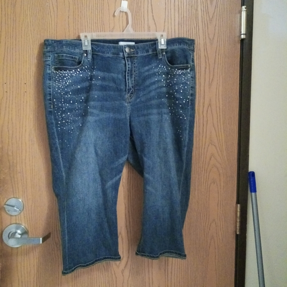 LANE Bryant women's jewel Capri blue jeans 24w
